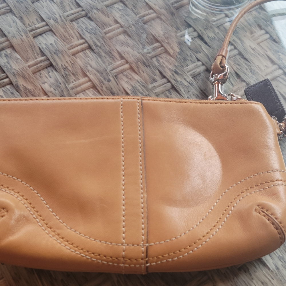 Coach wristlet tan